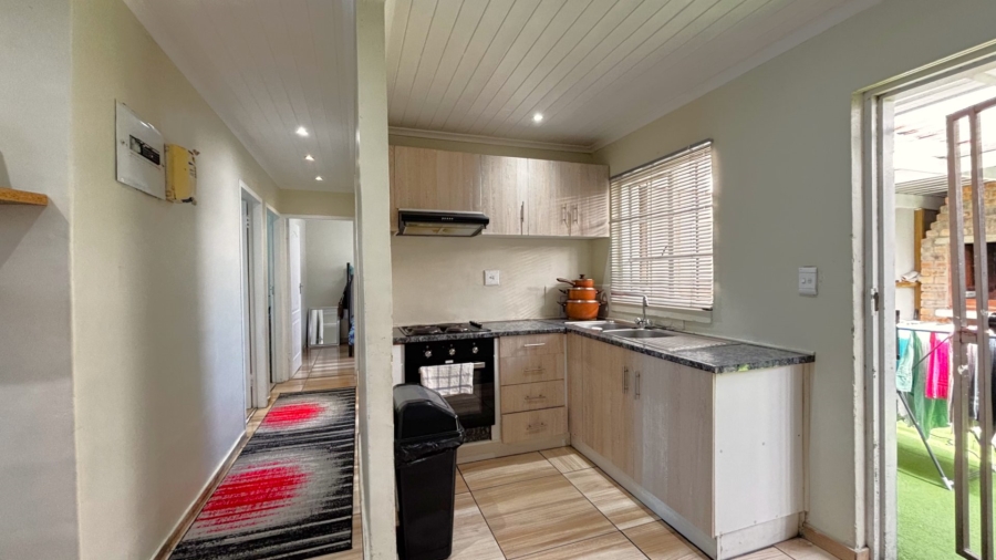 3 Bedroom Property for Sale in Hanover Park Western Cape